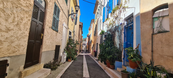 Appartement à VALLAURIS