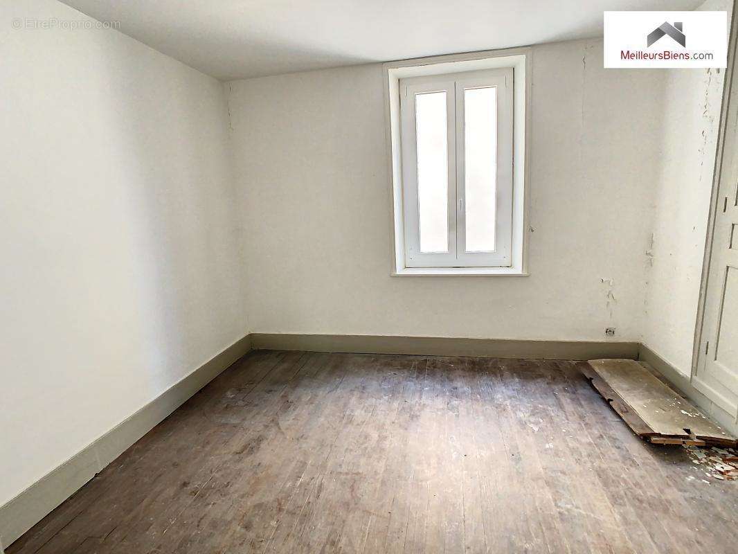 Appartement à MONTCEAU-LES-MINES