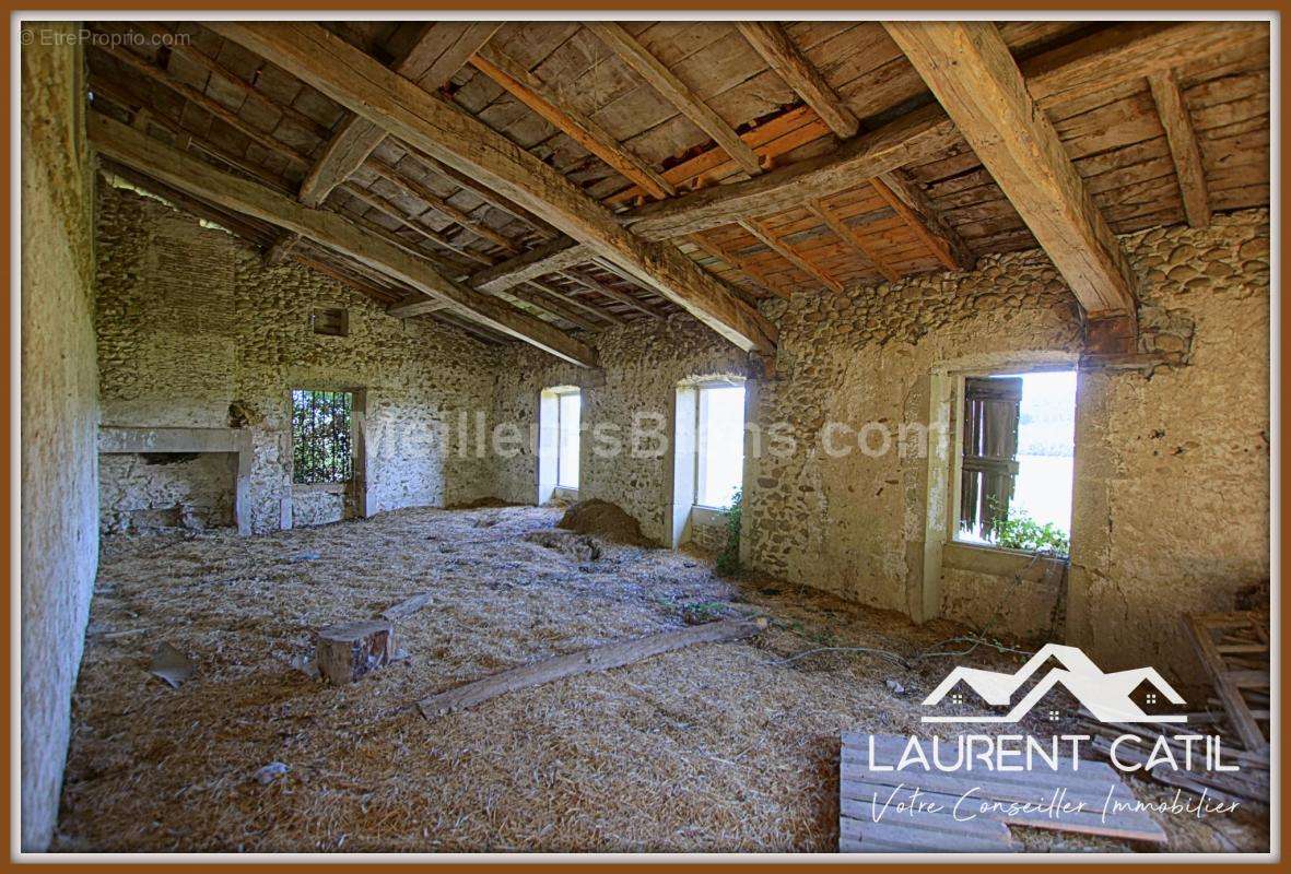 Maison à CHATEAUNEUF-DE-GALAURE