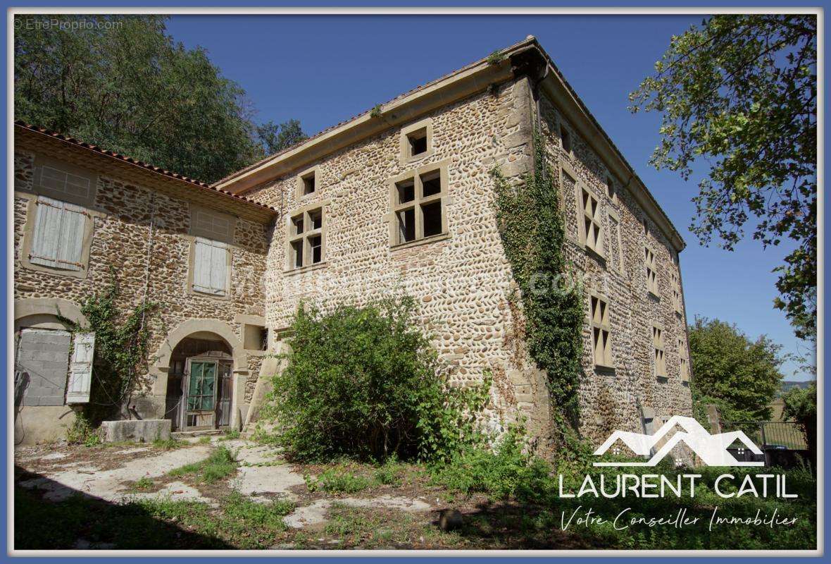 Maison à CHATEAUNEUF-DE-GALAURE