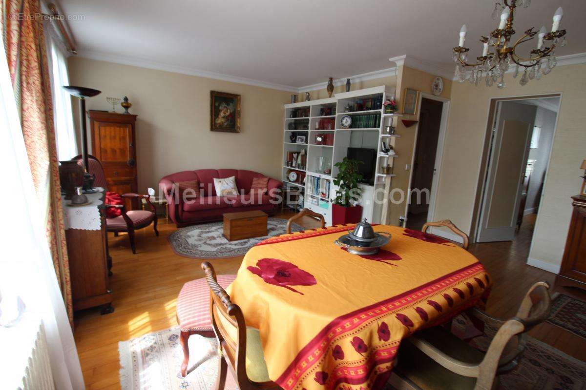 Appartement à RUEIL-MALMAISON