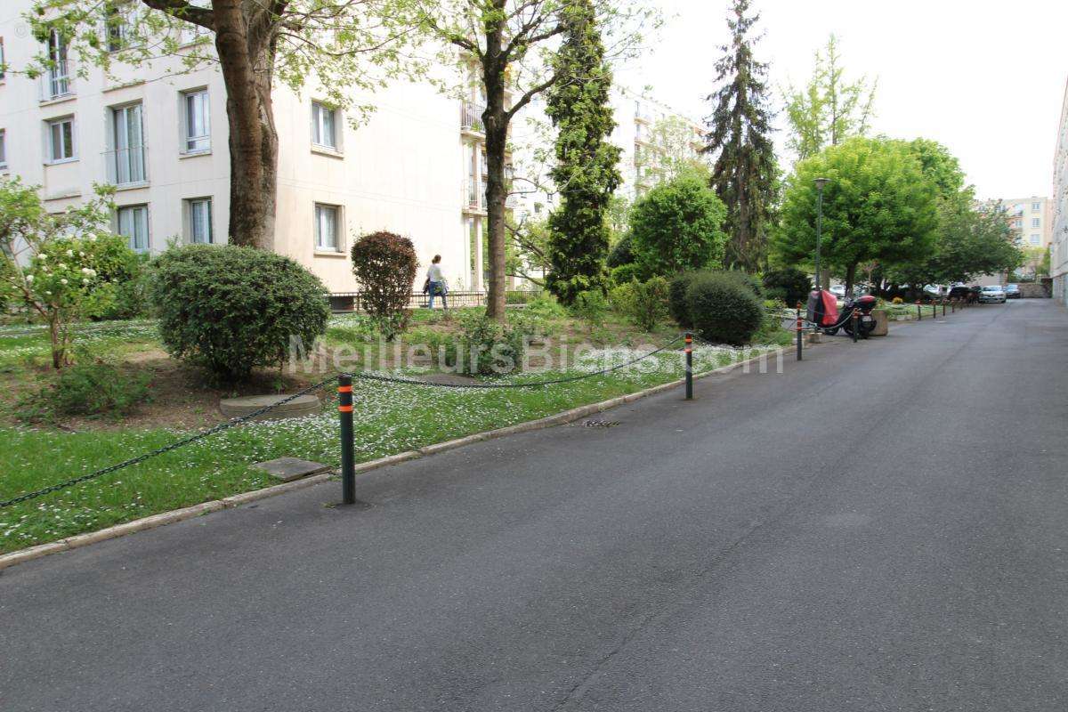 Appartement à RUEIL-MALMAISON