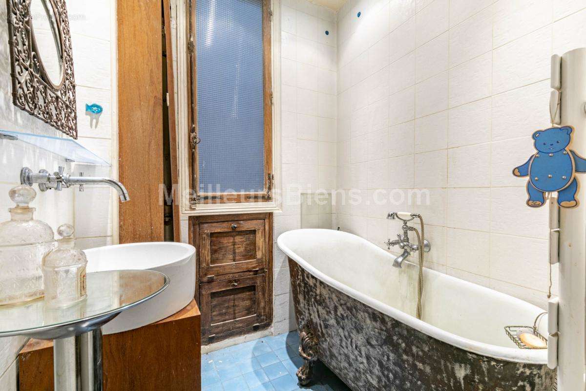 Appartement à PARIS-6E