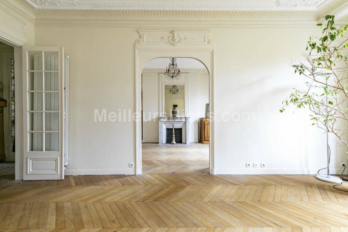 Appartement à PARIS-6E