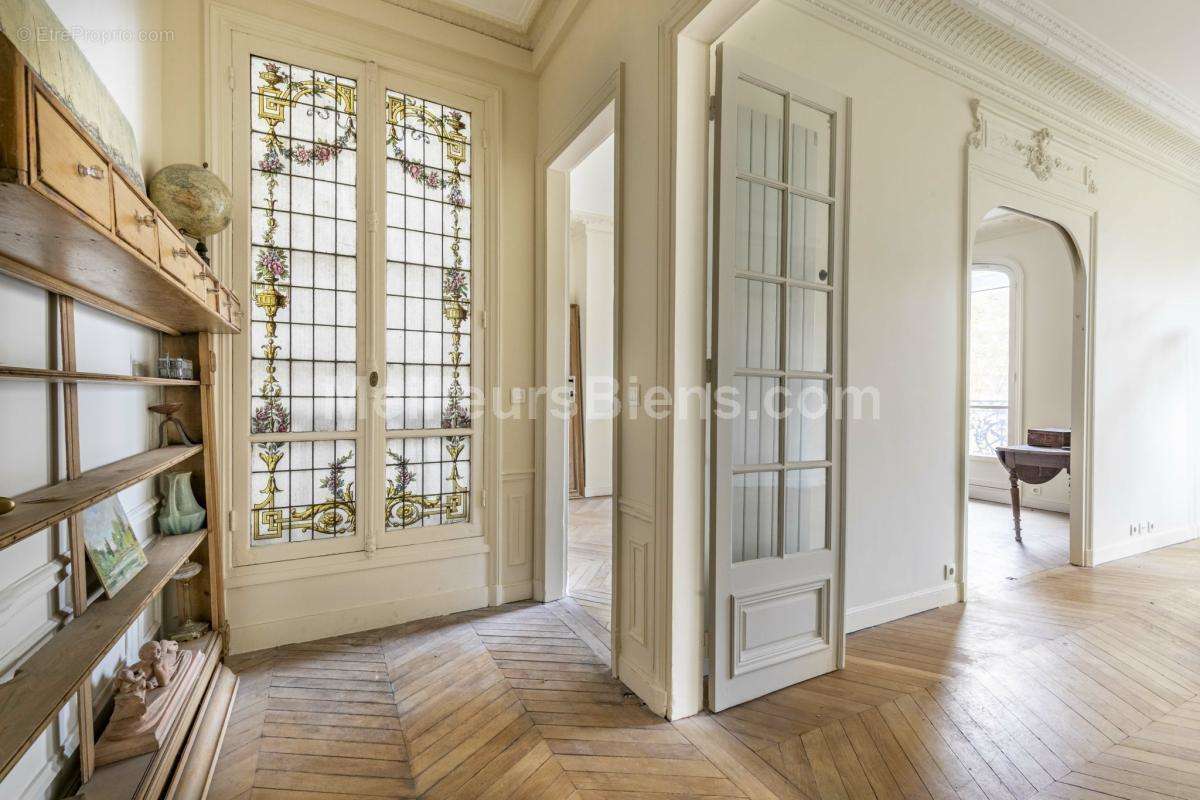 Appartement à PARIS-6E