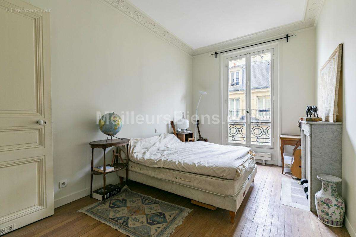 Appartement à PARIS-6E