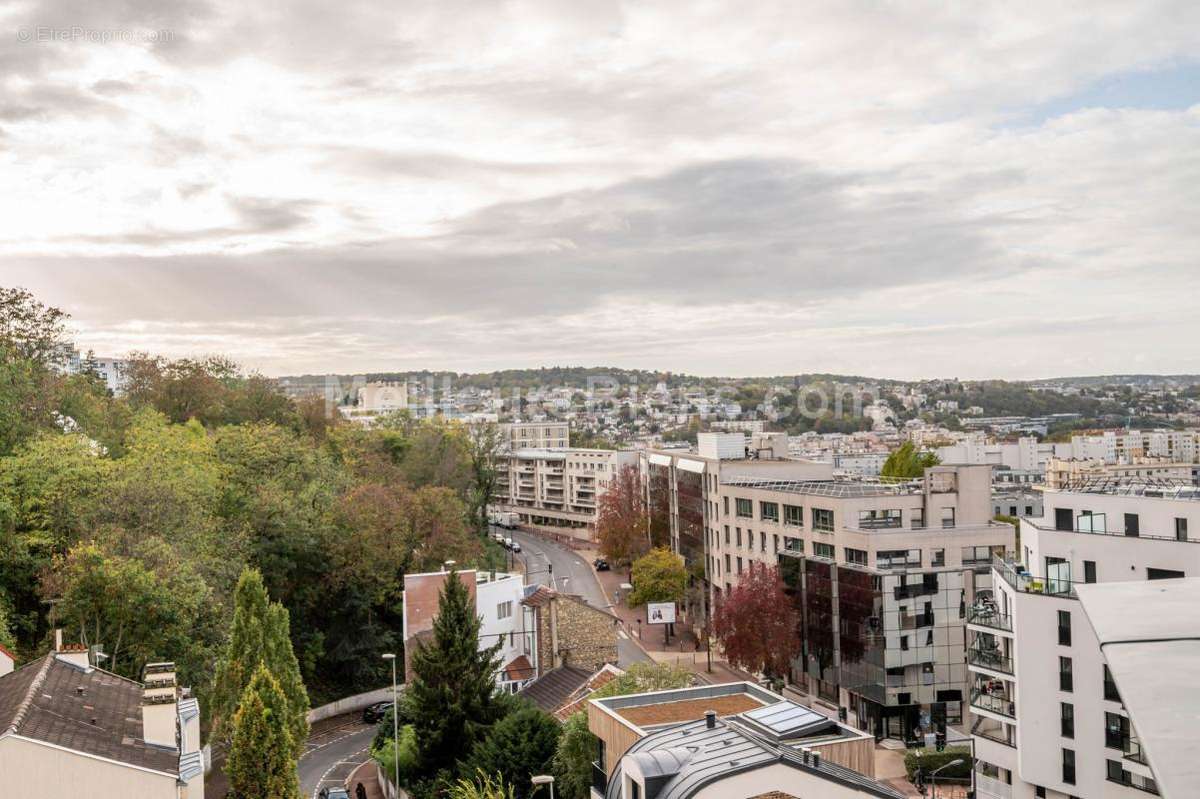 Appartement à ISSY-LES-MOULINEAUX