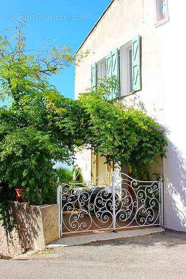 Maison à SAINT-MAXIMIN-LA-SAINTE-BAUME