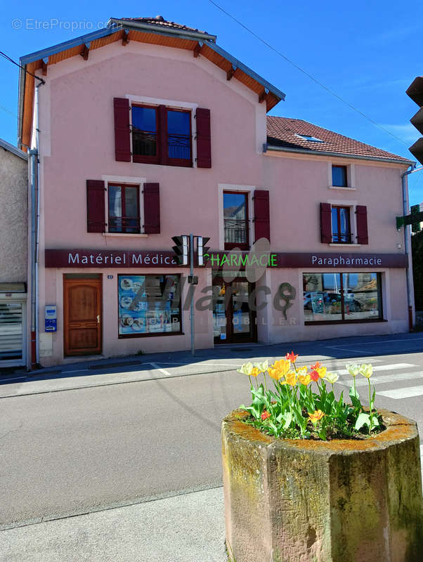 Appartement à FONTAINE-LES-LUXEUIL