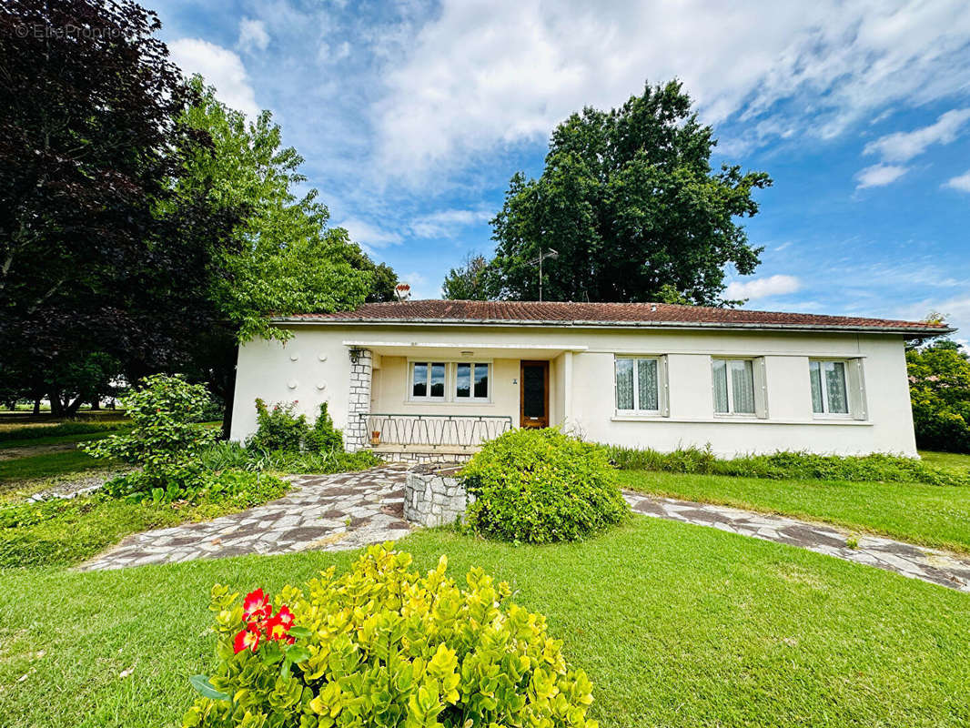 Maison à SAINT-SYLVESTRE-SUR-LOT