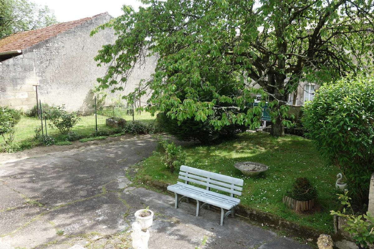 Maison à TAURIAC