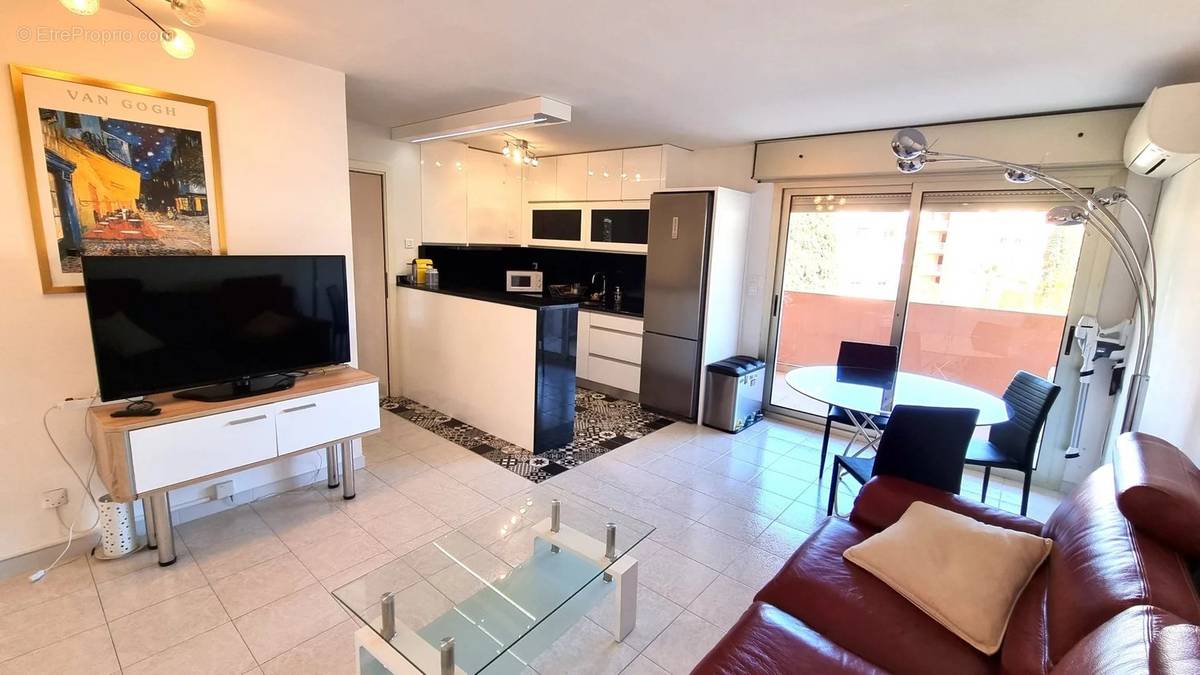 Appartement à ROQUEBRUNE-CAP-MARTIN