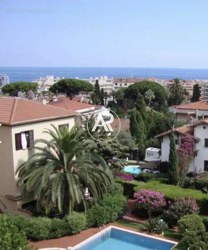 Appartement à ROQUEBRUNE-CAP-MARTIN