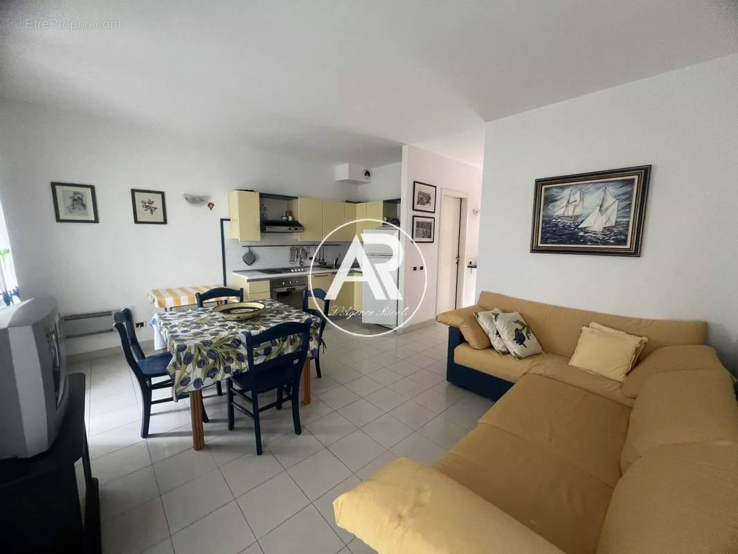 Appartement à ROQUEBRUNE-CAP-MARTIN