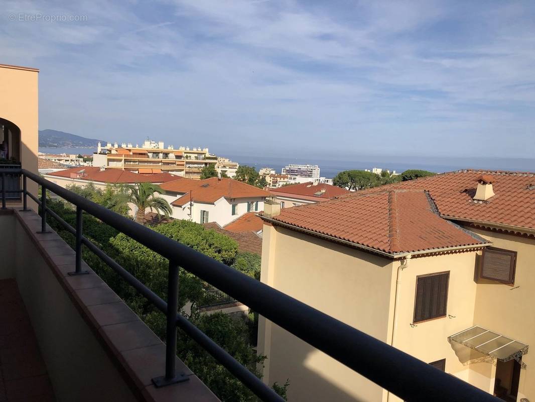 Appartement à ROQUEBRUNE-CAP-MARTIN