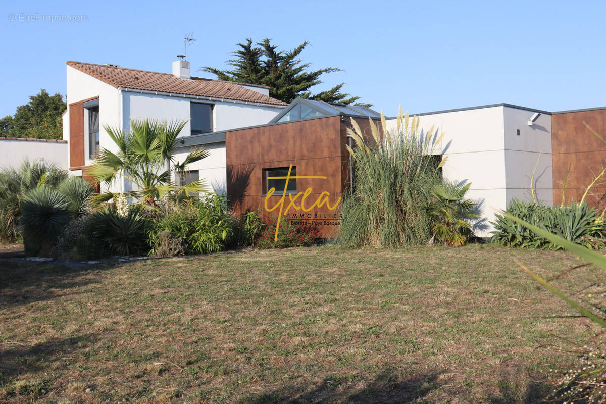 Maison à SAINT-SEBASTIEN-SUR-LOIRE