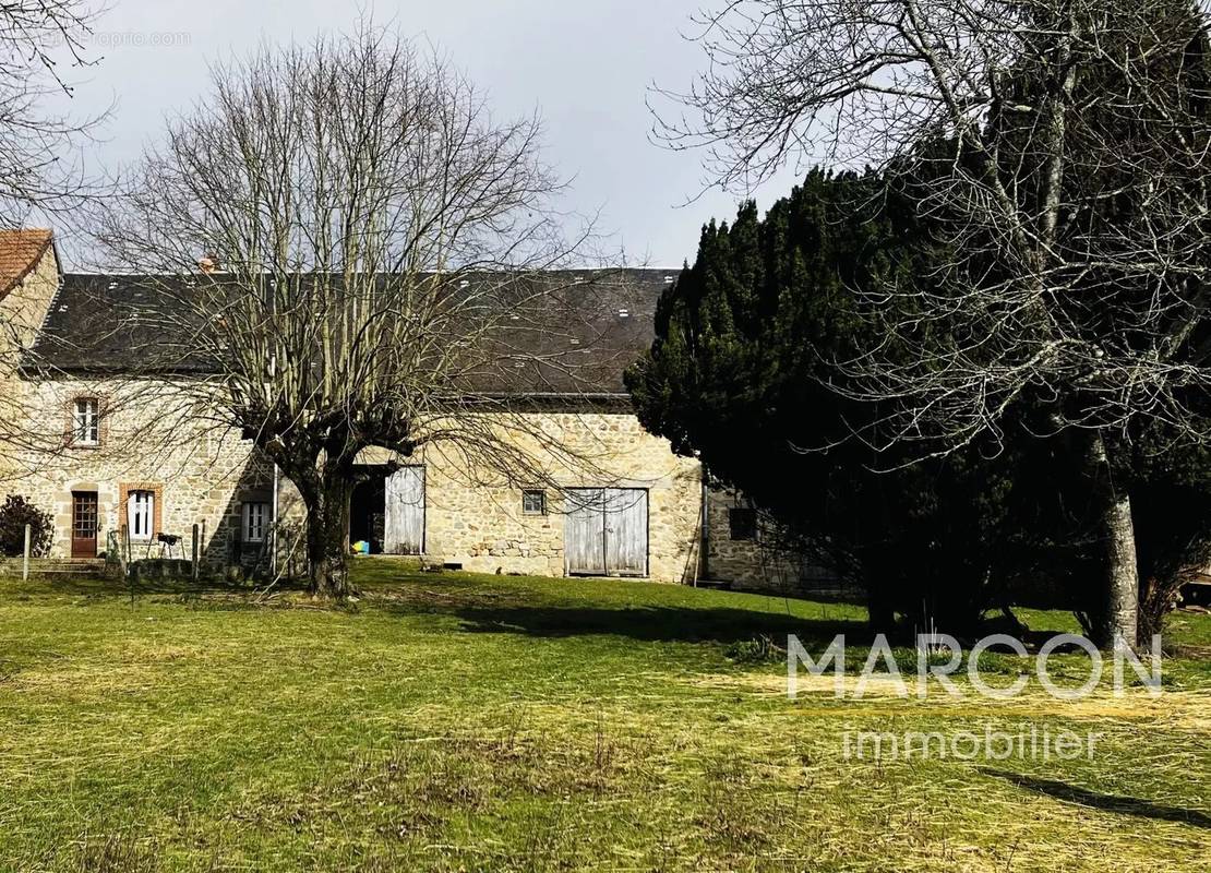 Appartement à SAINT-PIERRE-DE-FURSAC