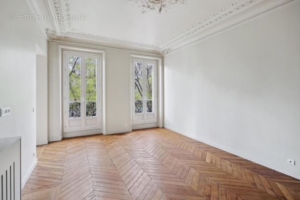 Appartement à PARIS-10E