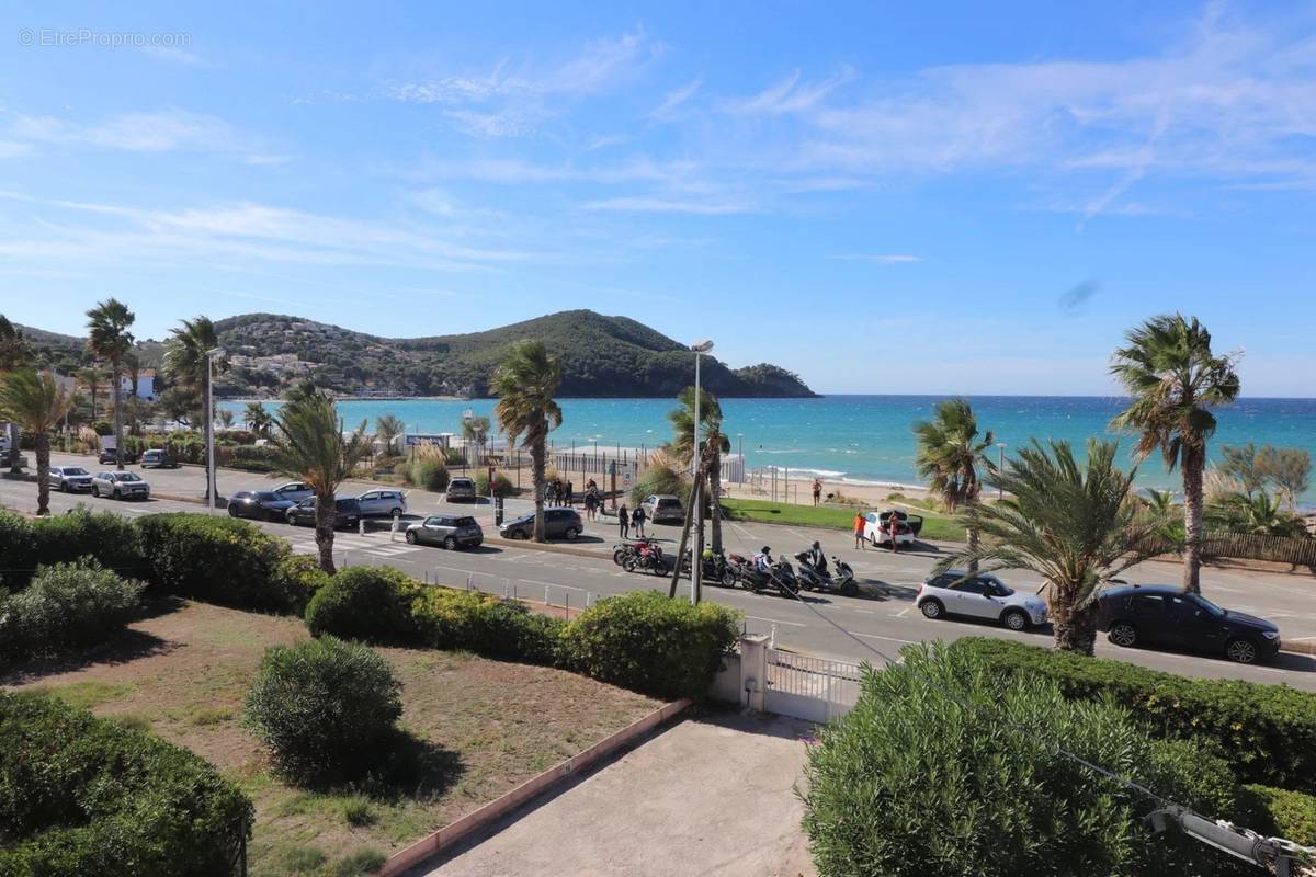 Appartement à SAINT-CYR-SUR-MER