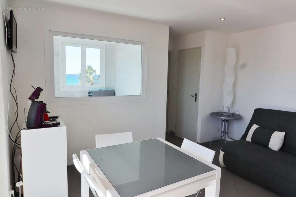 Appartement à SAINT-CYR-SUR-MER