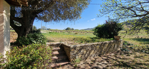 Maison à SAINT-CYR-SUR-MER