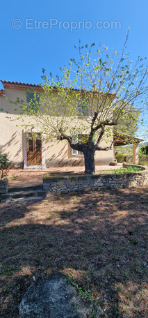 Maison à SAINT-CYR-SUR-MER