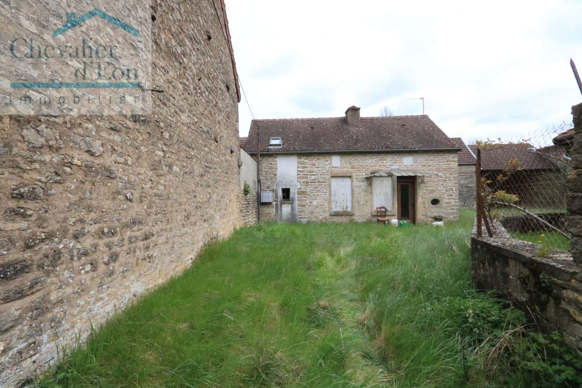 Maison à SENNEVOY-LE-BAS