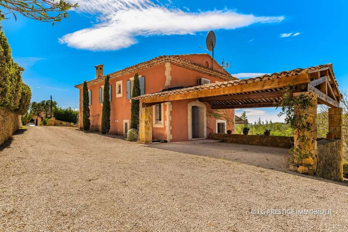 Maison à FAYENCE