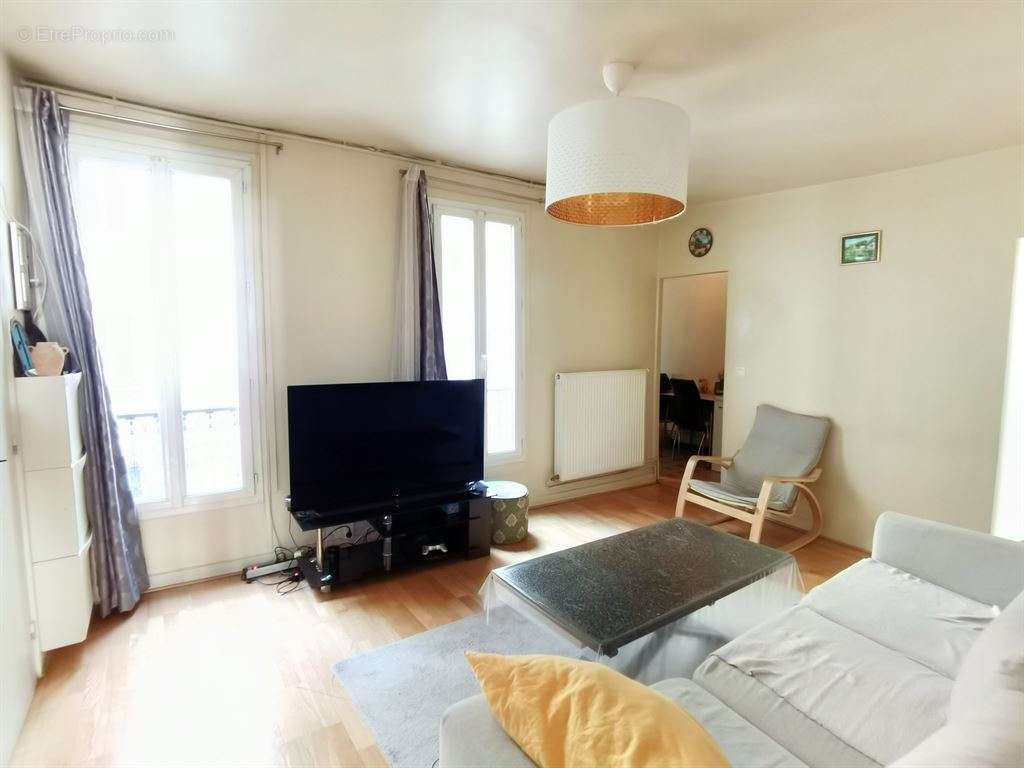 Appartement à PARIS-19E