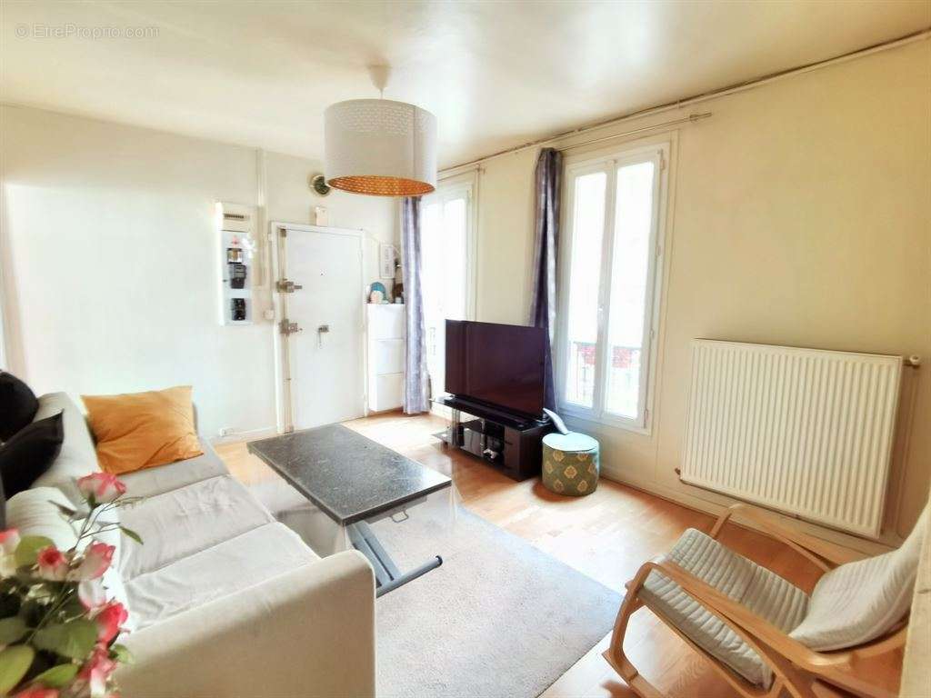 Appartement à PARIS-19E