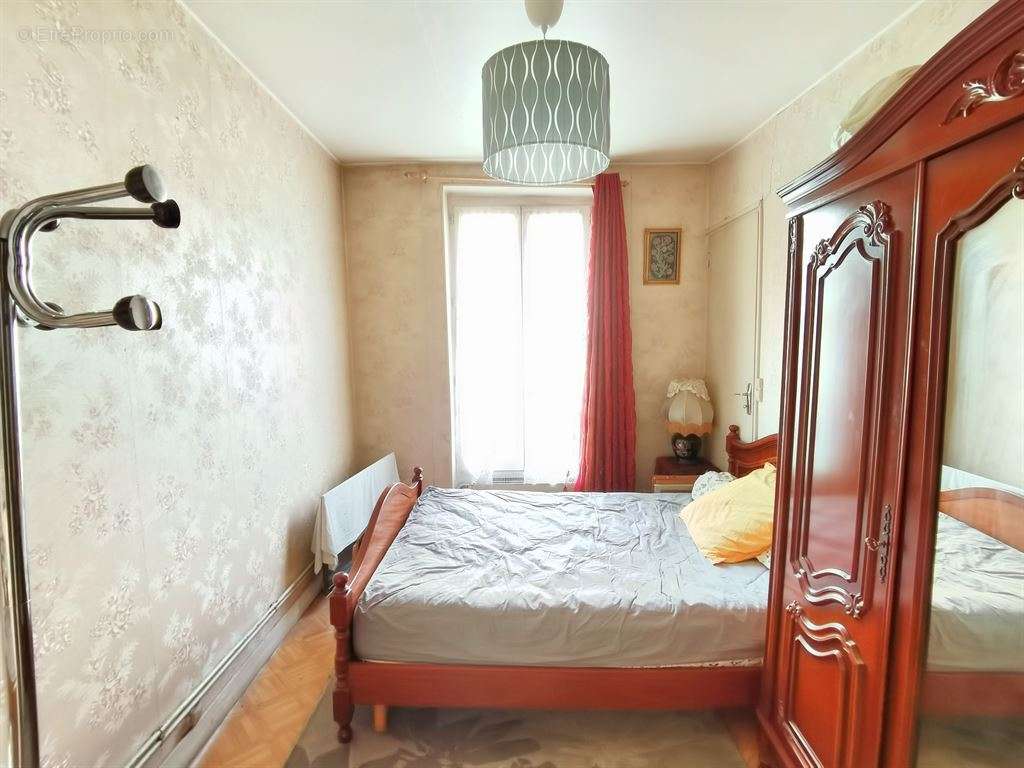 Appartement à PARIS-19E