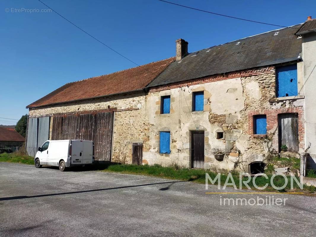 Maison à SAINT-PIERRE-DE-FURSAC