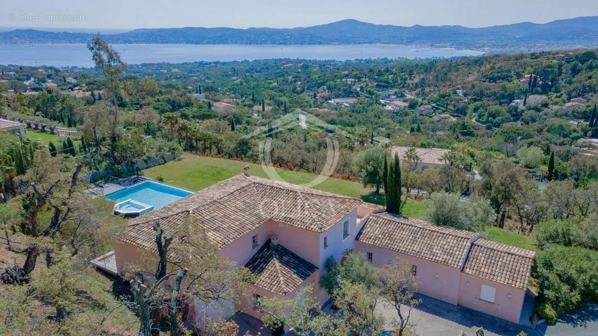 Maison à GRIMAUD