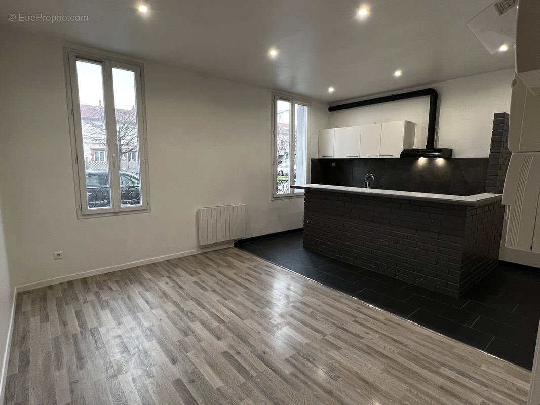 Appartement à MAISONS-ALFORT