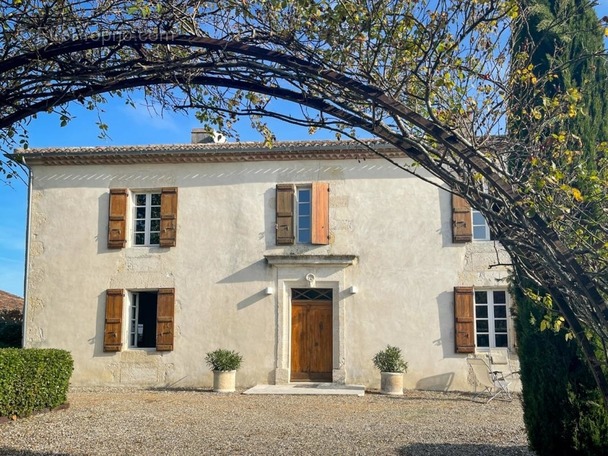 Maison à LA ROMIEU