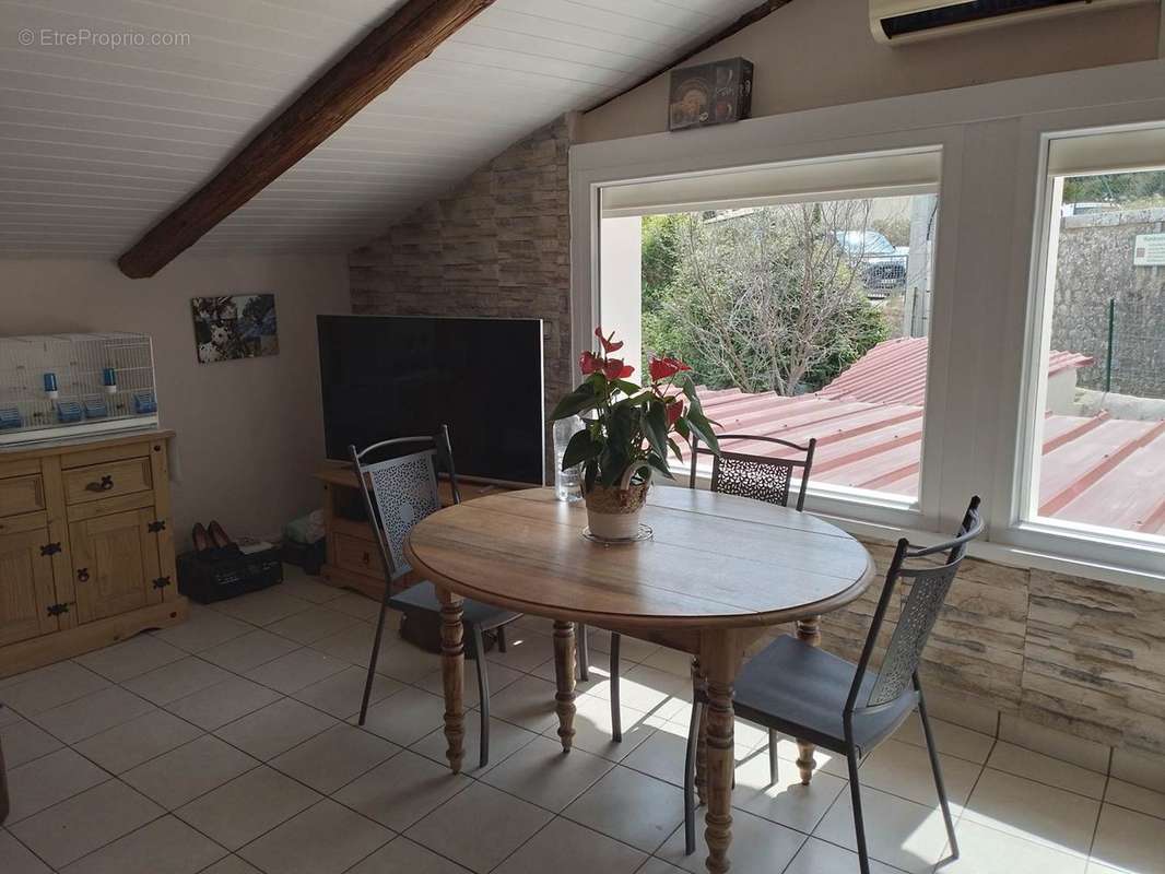 Appartement à NANS-LES-PINS