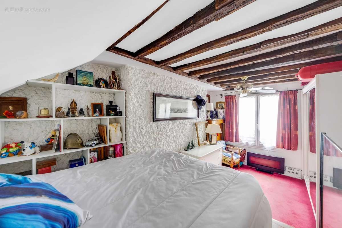 Appartement à PARIS-3E