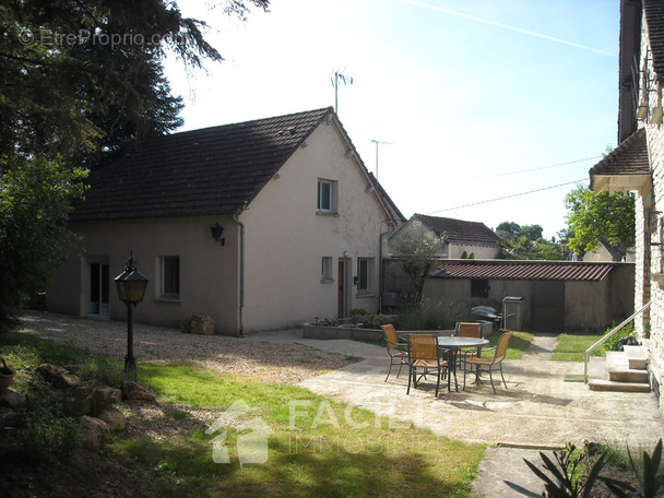 Maison à LA GUERCHE-SUR-L&#039;AUBOIS