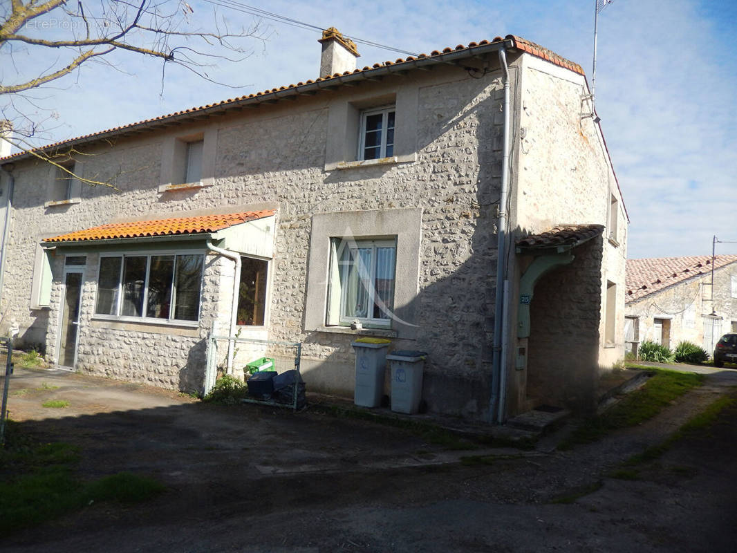 Appartement à SAINT-AGNANT