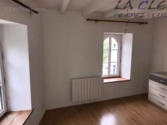 Appartement à COULONGES-SUR-L&#039;AUTIZE