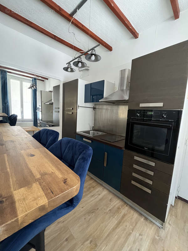 Appartement à MARSEILLE-5E