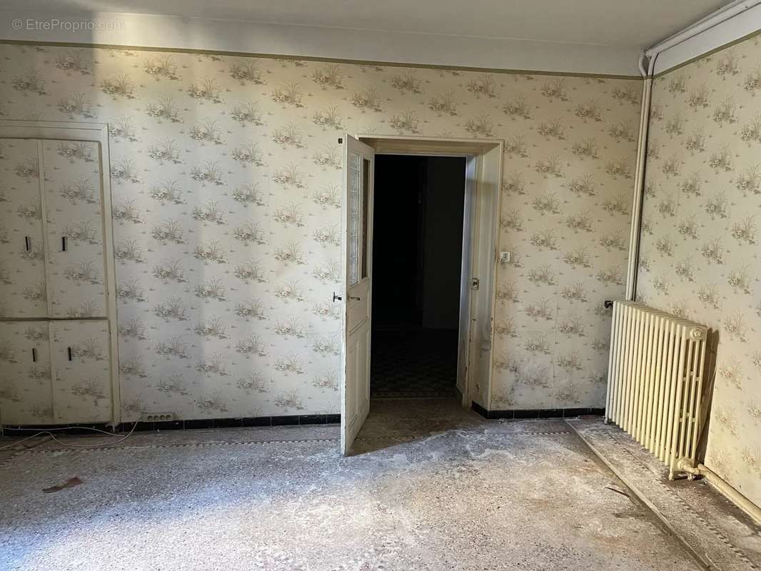 Appartement à SALINDRES