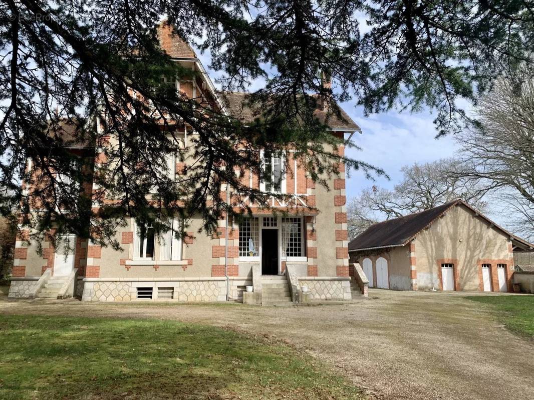 Maison à NEUVY-SAINT-SEPULCHRE