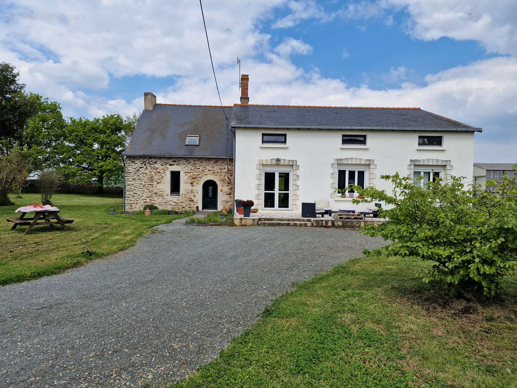 Maison à MOZE-SUR-LOUET