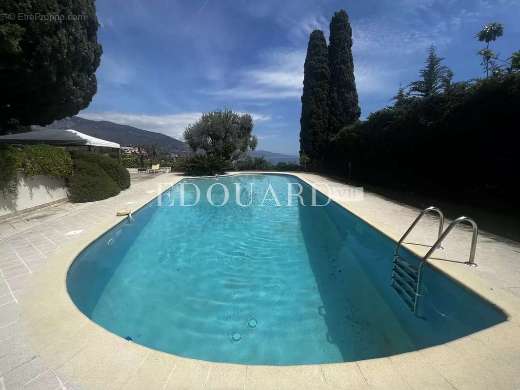 Appartement à ROQUEBRUNE-CAP-MARTIN