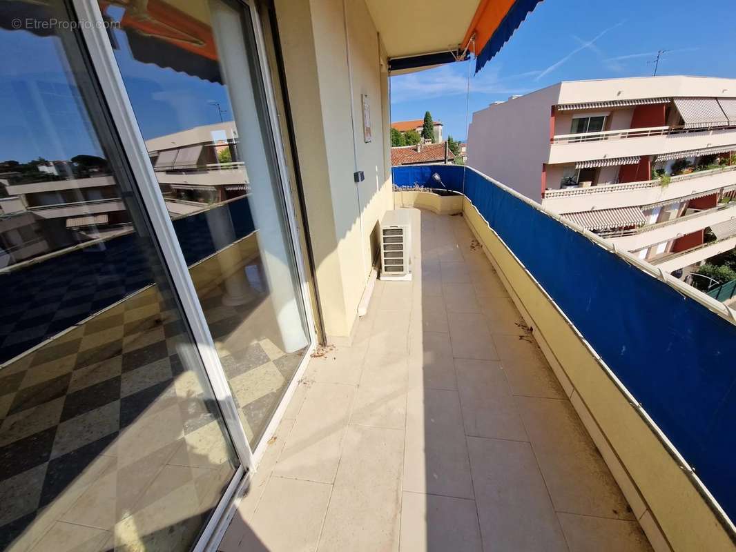 Appartement à VENCE