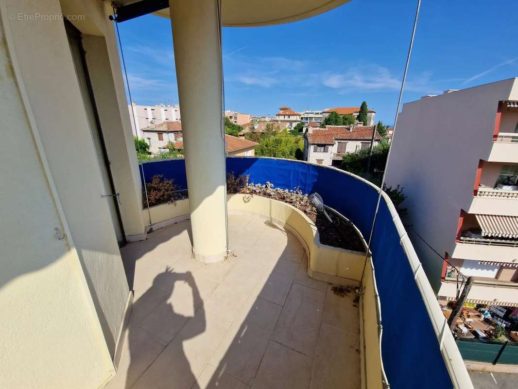 Appartement à VENCE