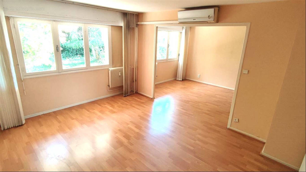 Appartement à HYERES