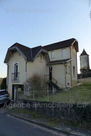 Maison à GOURDON