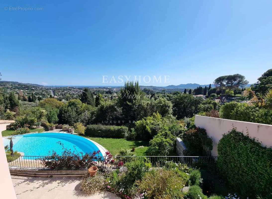 Maison à MOUGINS